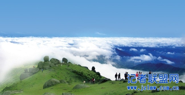 浦北县国家4A级旅游景区“五皇山”人头石雾景